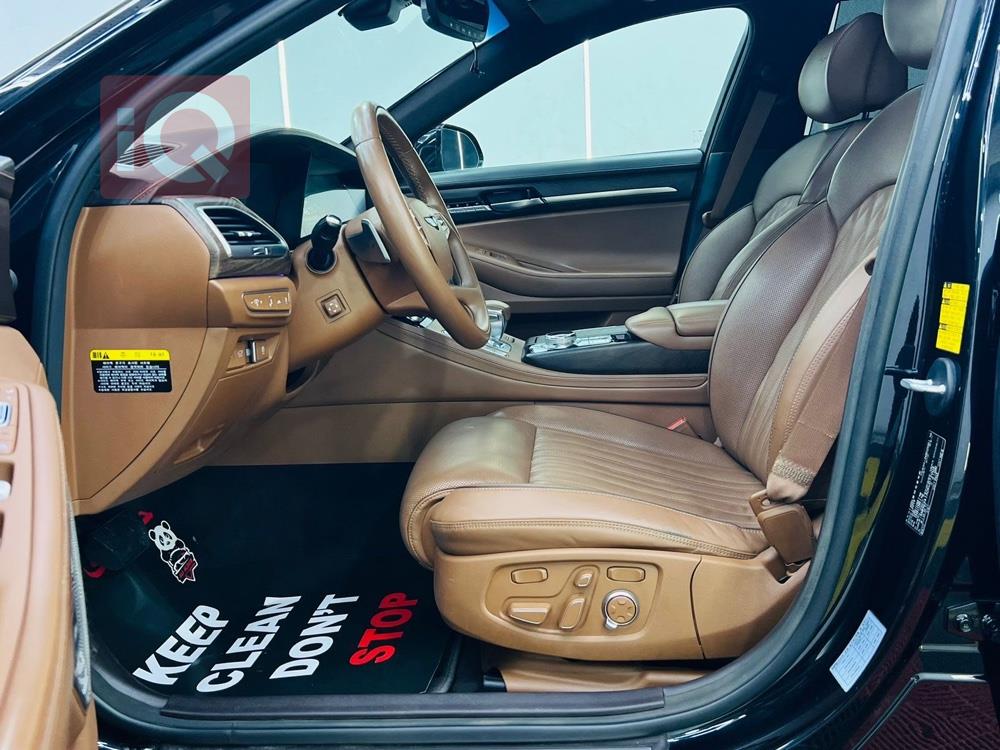 جێنسس G90